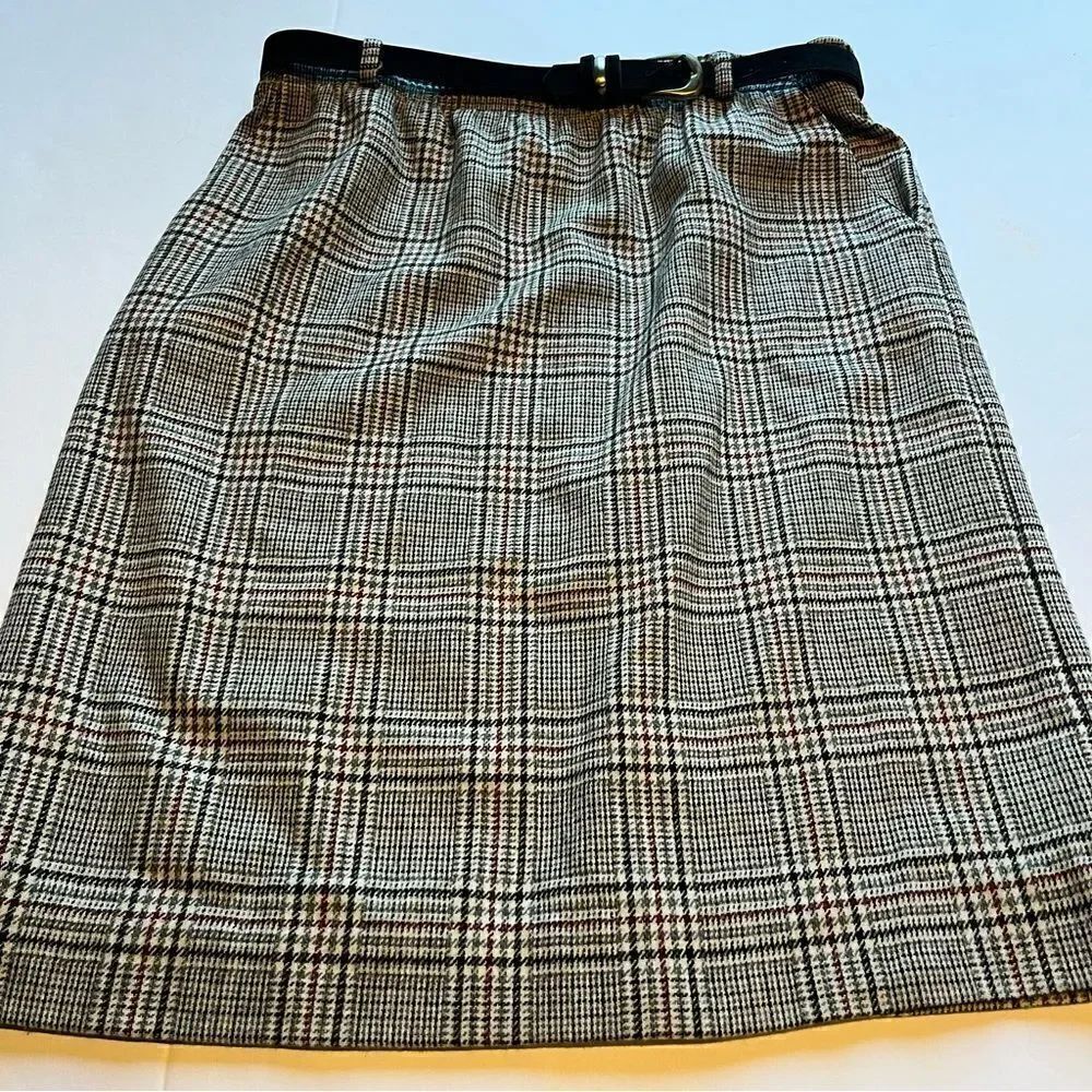 Vintage Women's Koret Plaid Skirt Midi Size 14 Gray/Red/Black